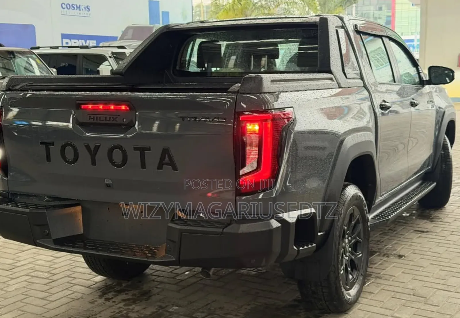 Toyota Hilux 2025 Gray