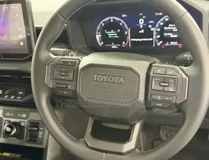 New Toyota Hilux 2025 Black