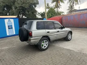 Toyota RAV4 2002 Gray
