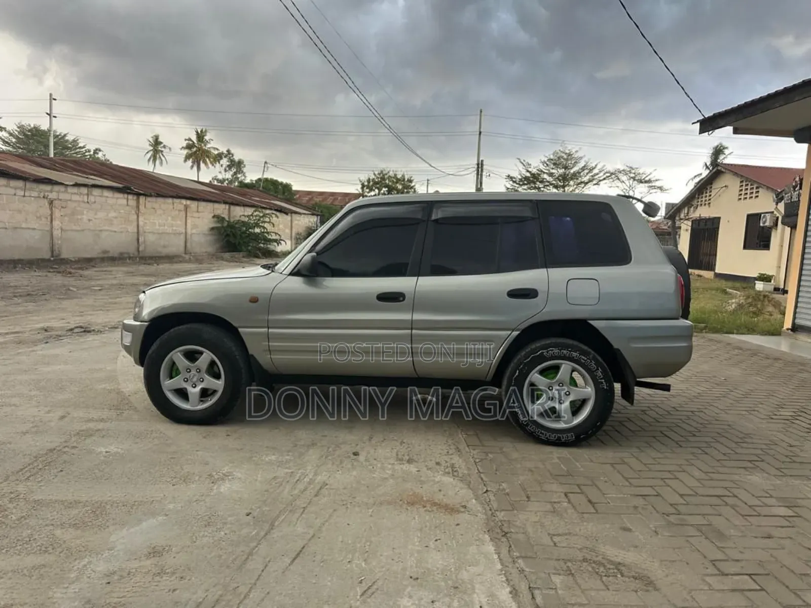 Toyota RAV4 2002 Gray