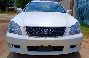 Toyota Crown 2006 White