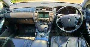 Toyota Crown 2006 White