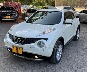 Nissan Juke 2011 White