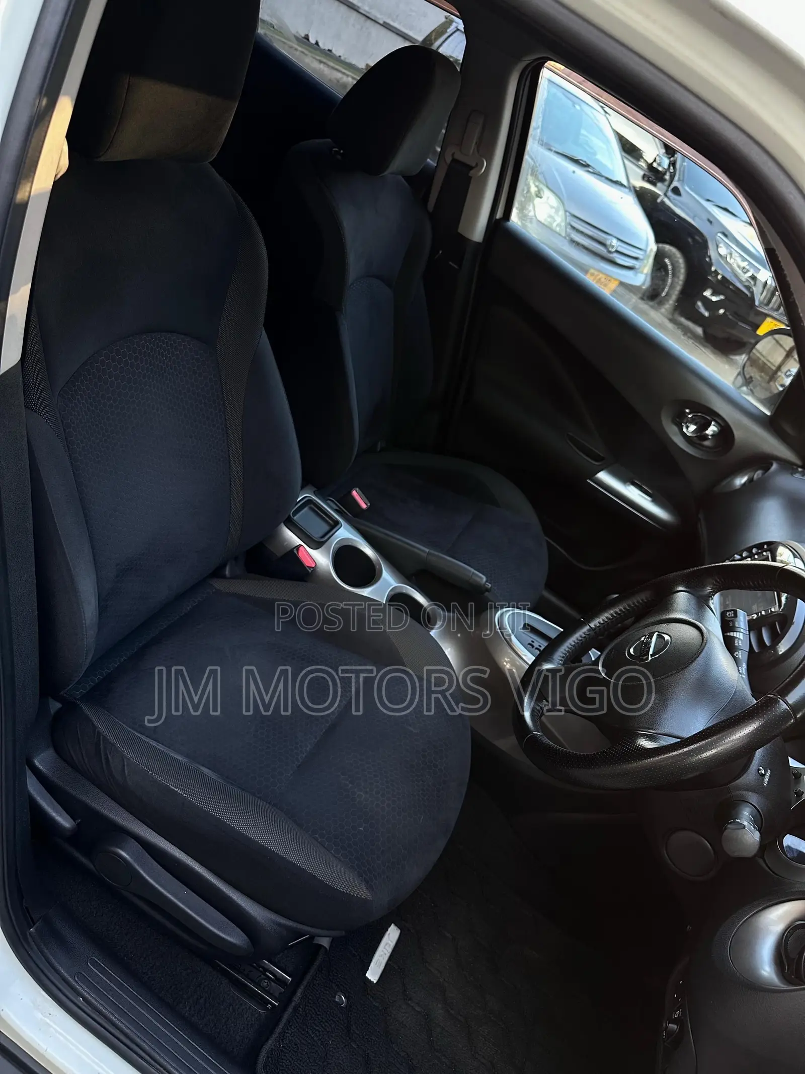 Nissan Juke 2011 White