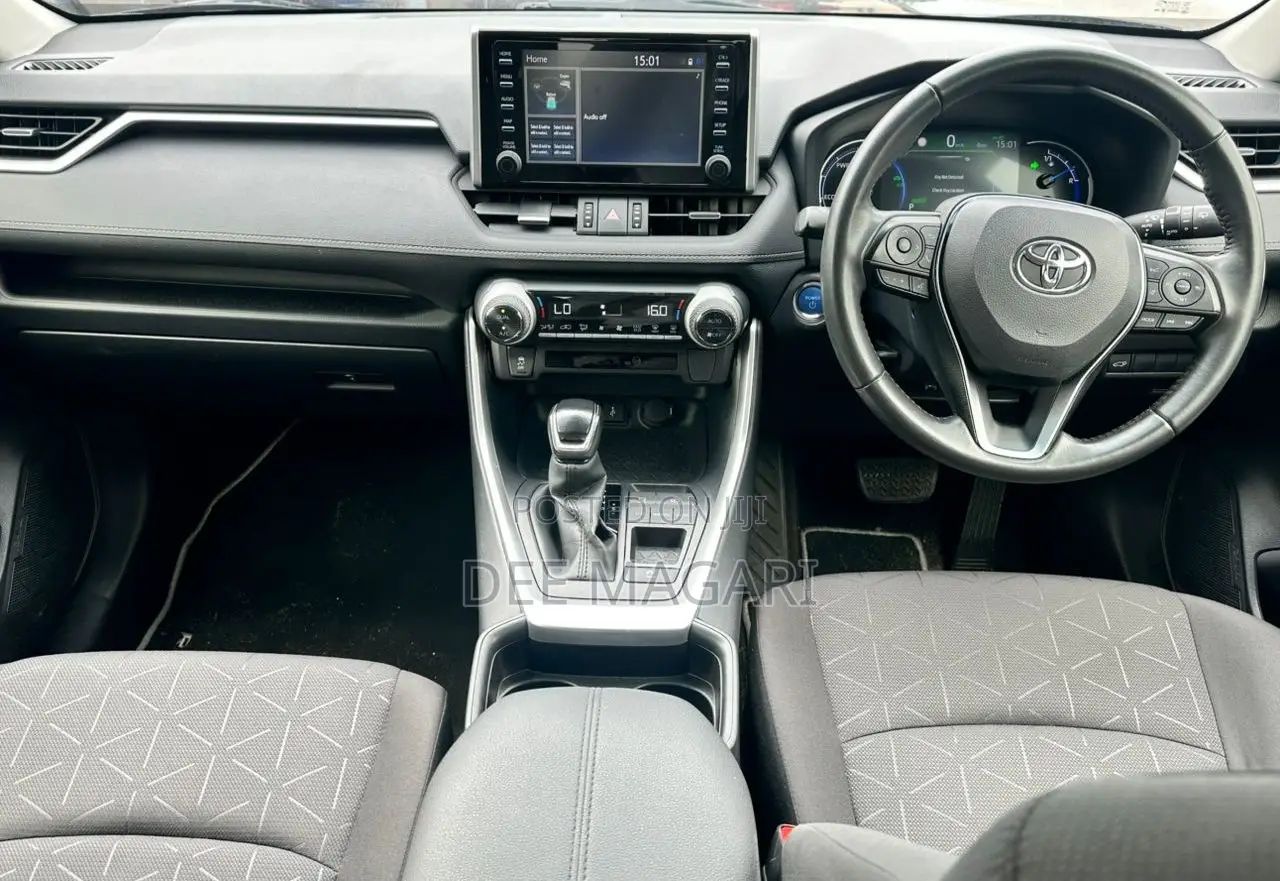 Toyota RAV4 Hybrid 2019 White