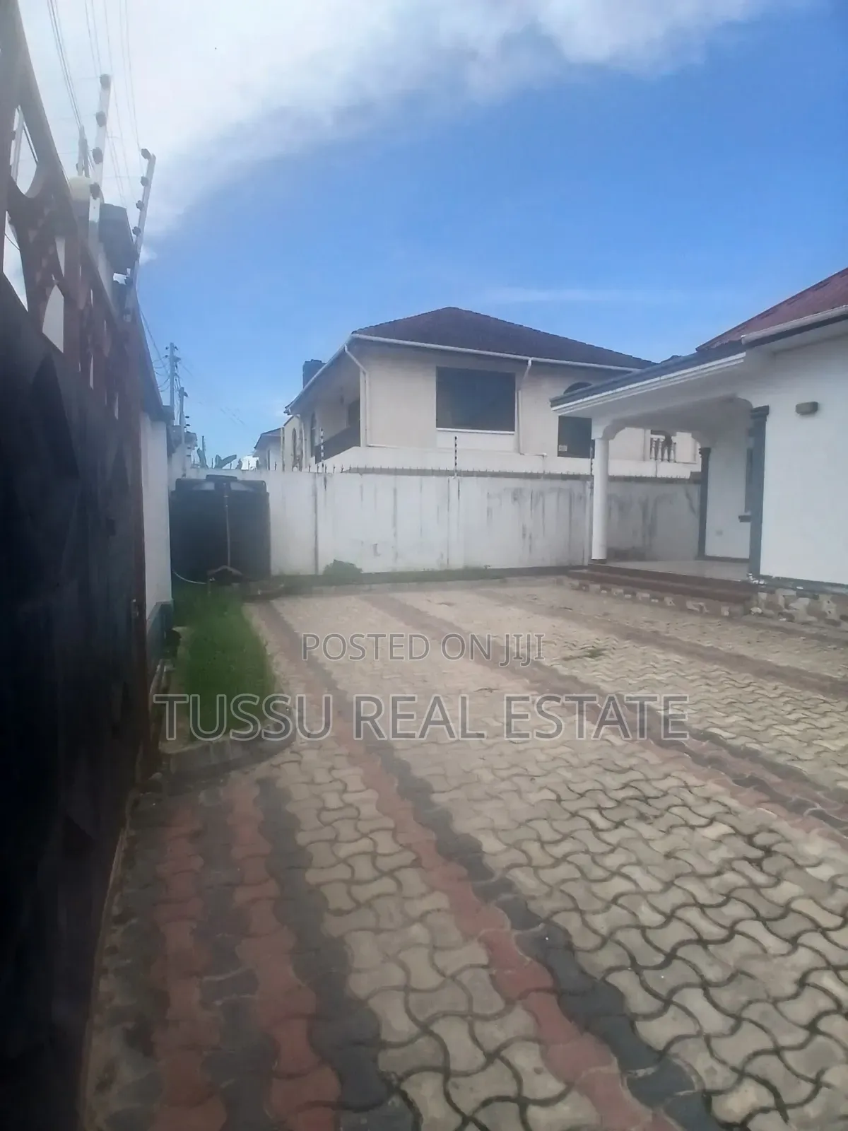 3bdrm House in Mikochen B, Mikocheni for sale