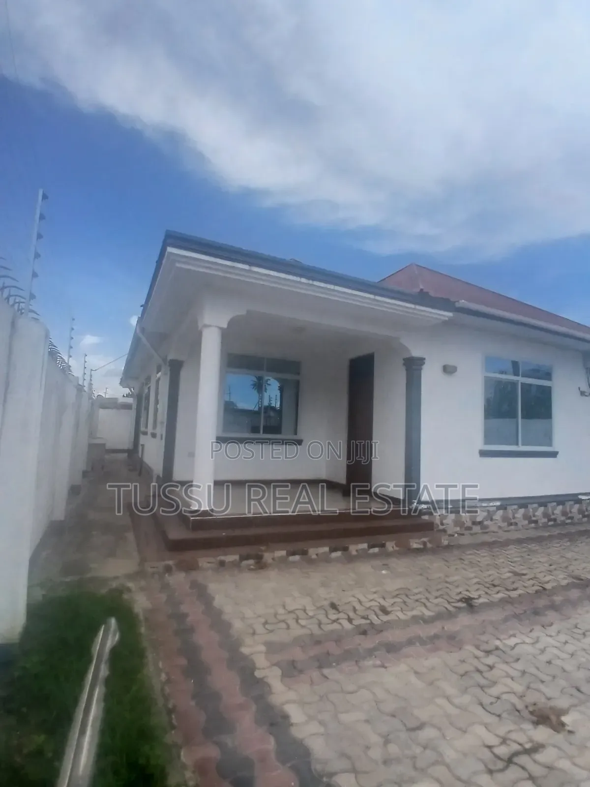 3bdrm House in Mikochen B, Mikocheni for sale