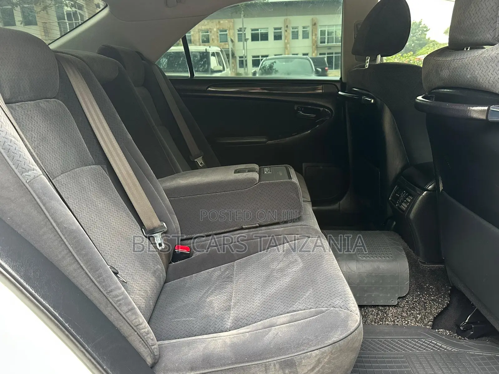 Toyota Crown 2005 White