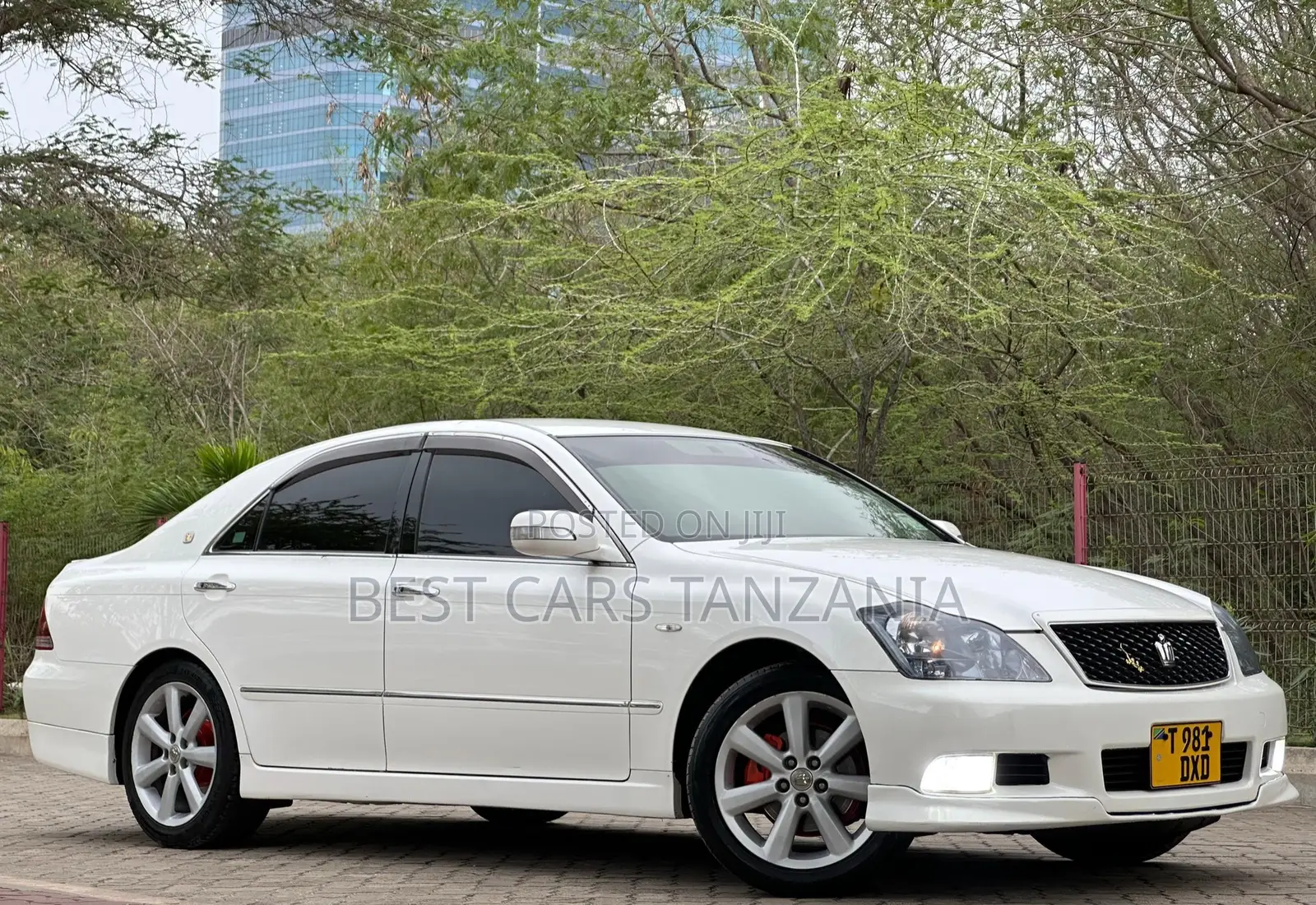 Toyota Crown 2005 White