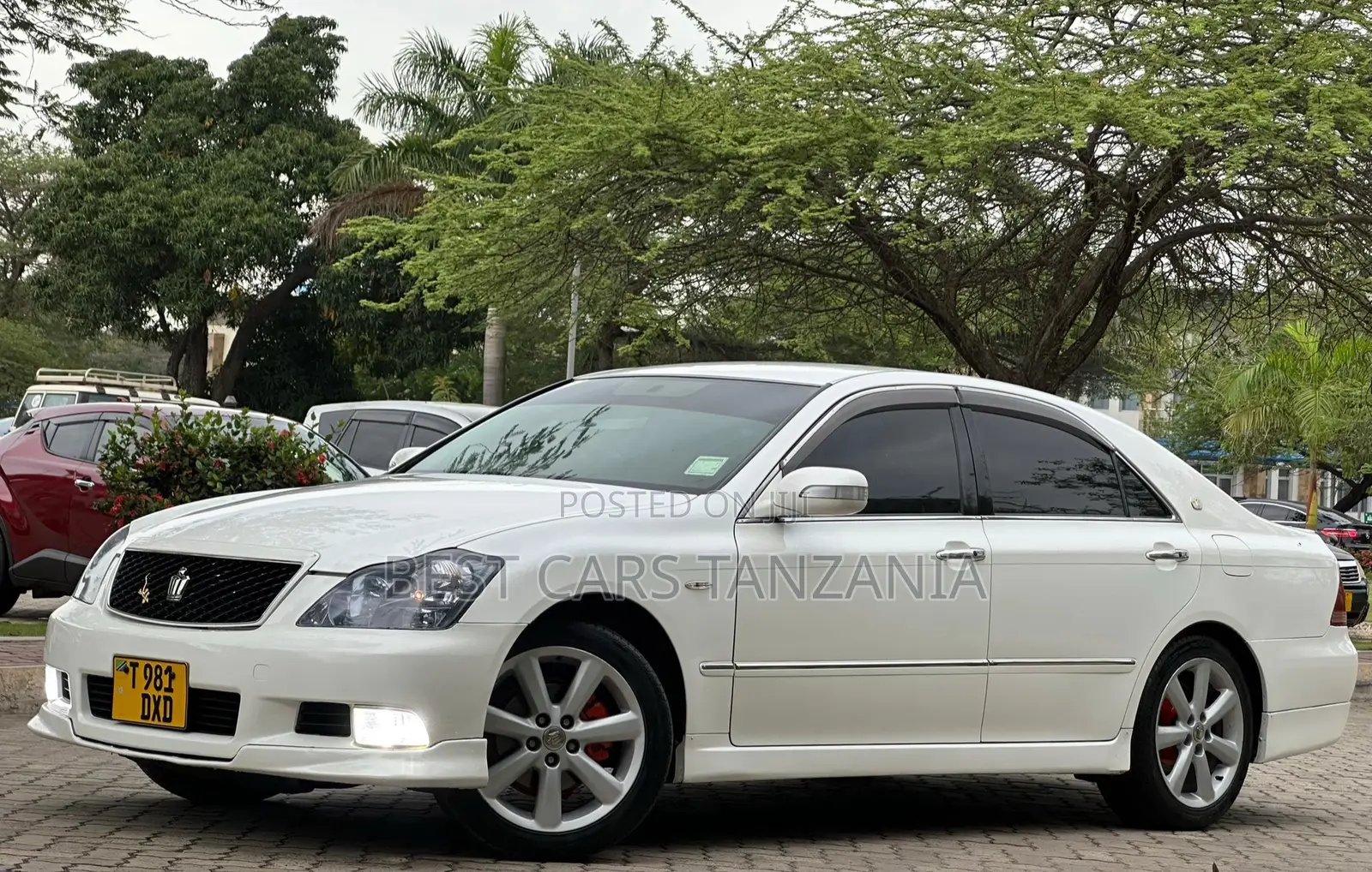 Toyota Crown 2005 White