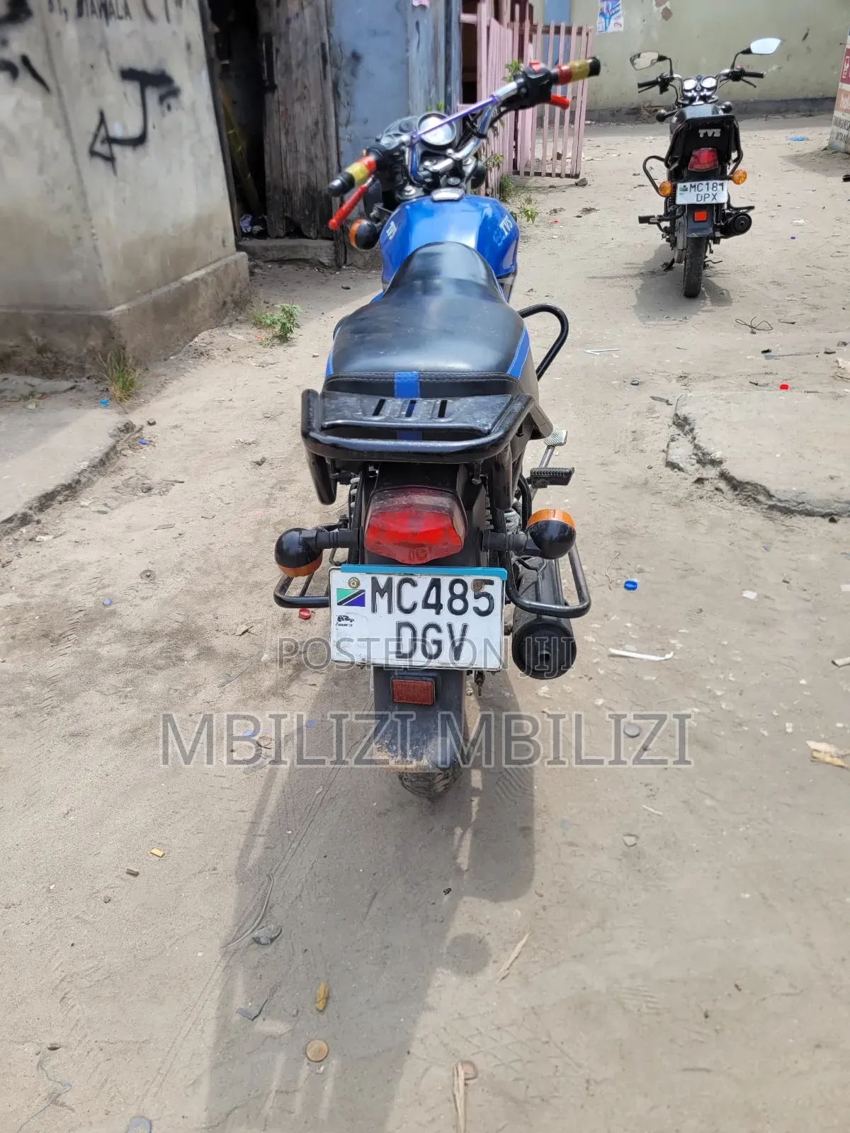 TVS HLX 125 2025 Black