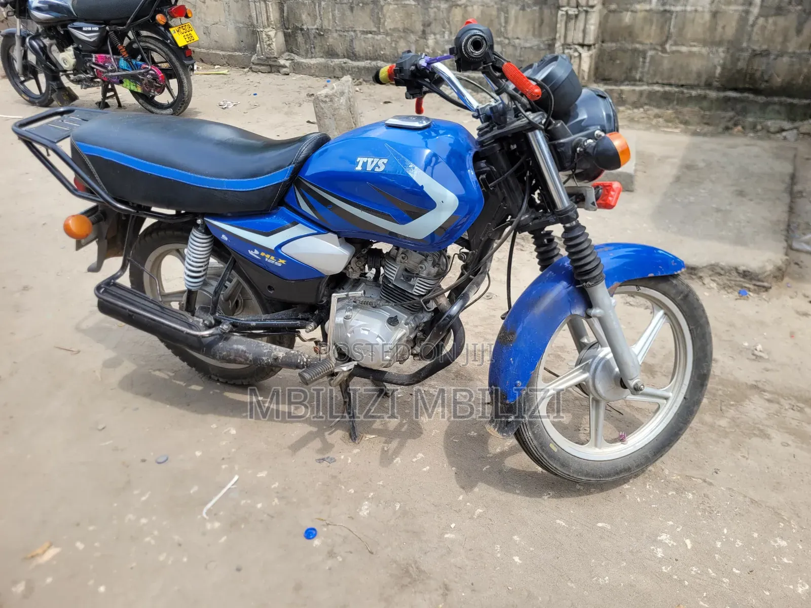 TVS HLX 125 2025 Black