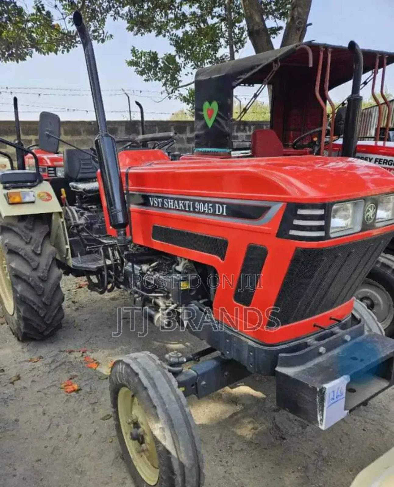 Viraaj Tractor 9045 2wd.