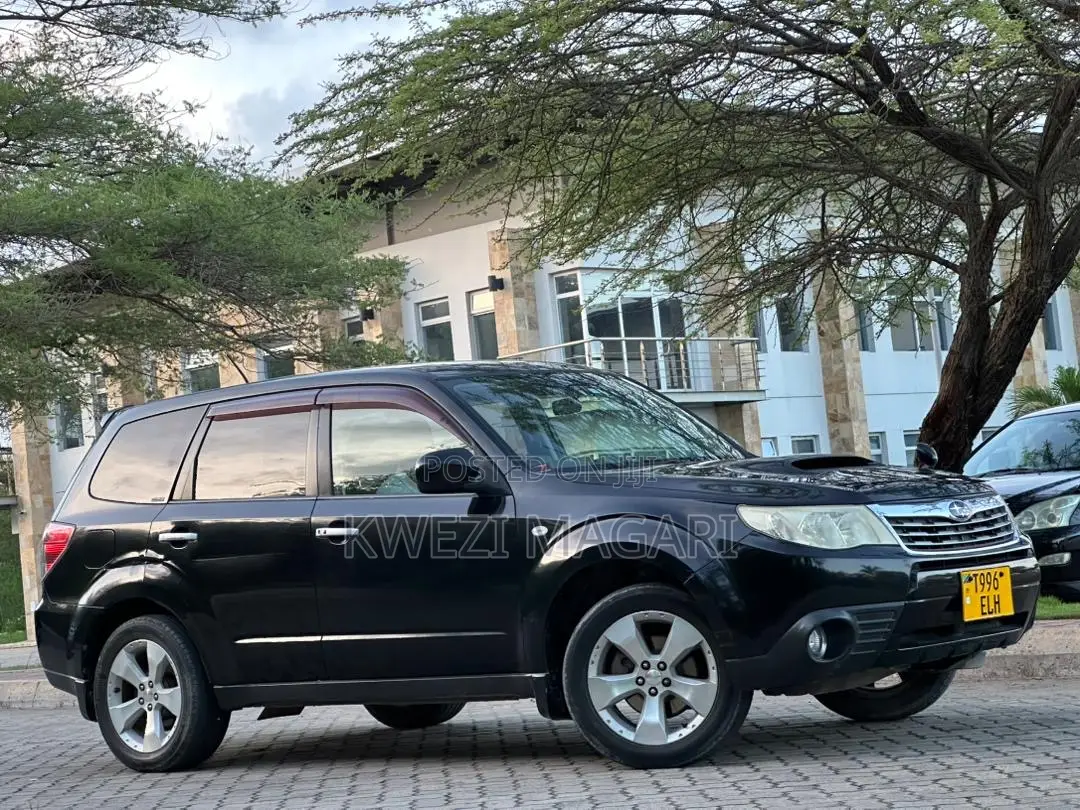 Subaru Forester 2010 Black