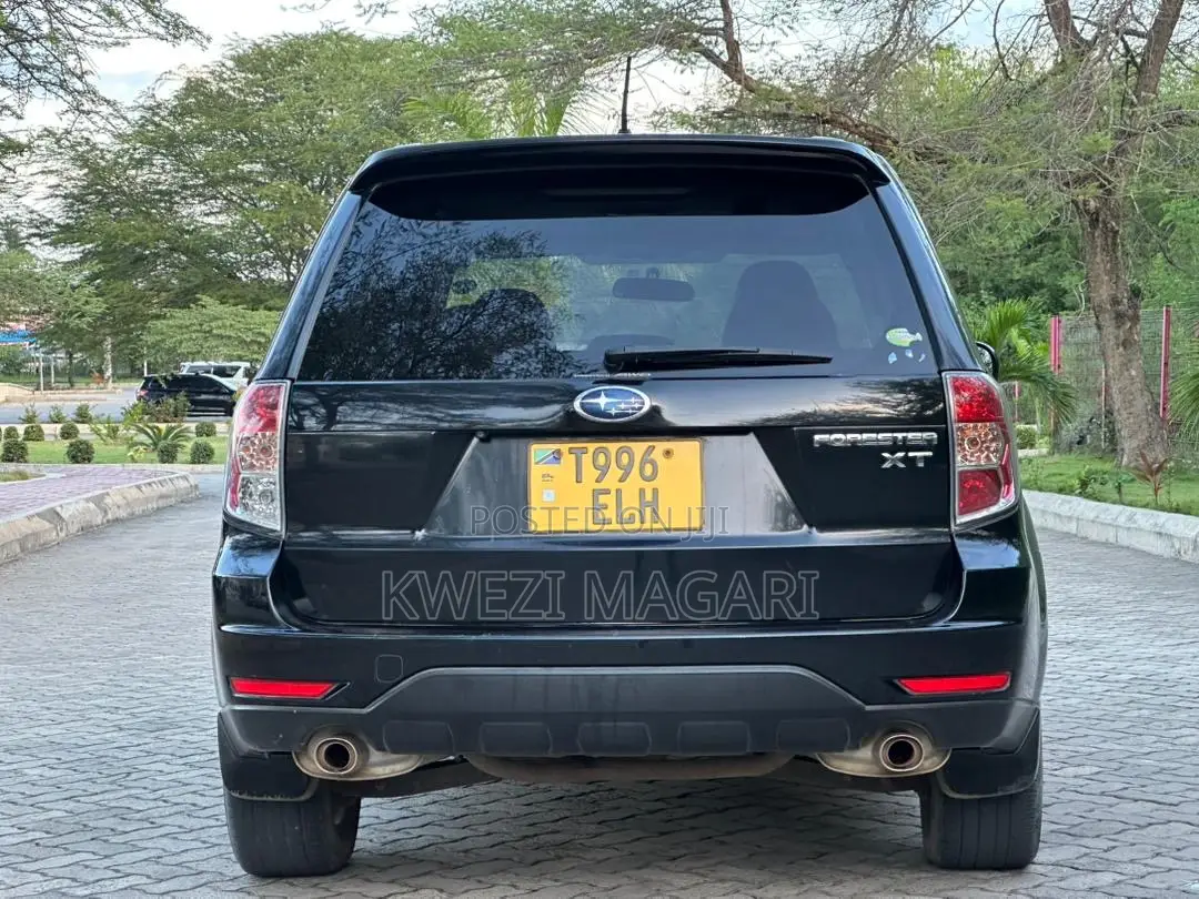 Subaru Forester 2010 Black