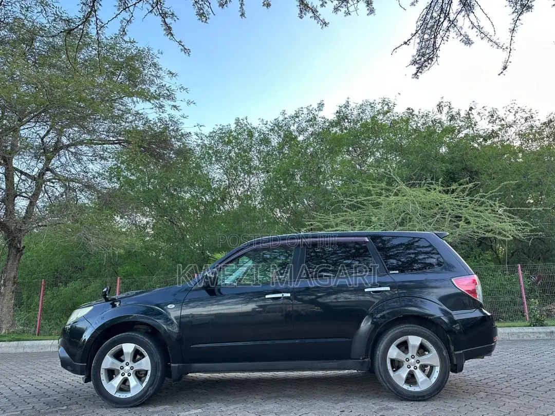 Subaru Forester 2010 Black