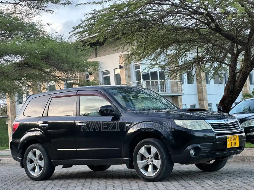 Subaru Forester 2010 Black