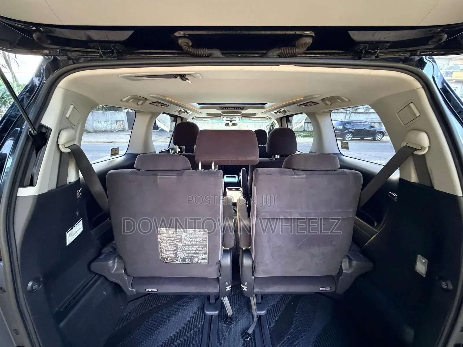 Toyota Vellfire 2010 Black