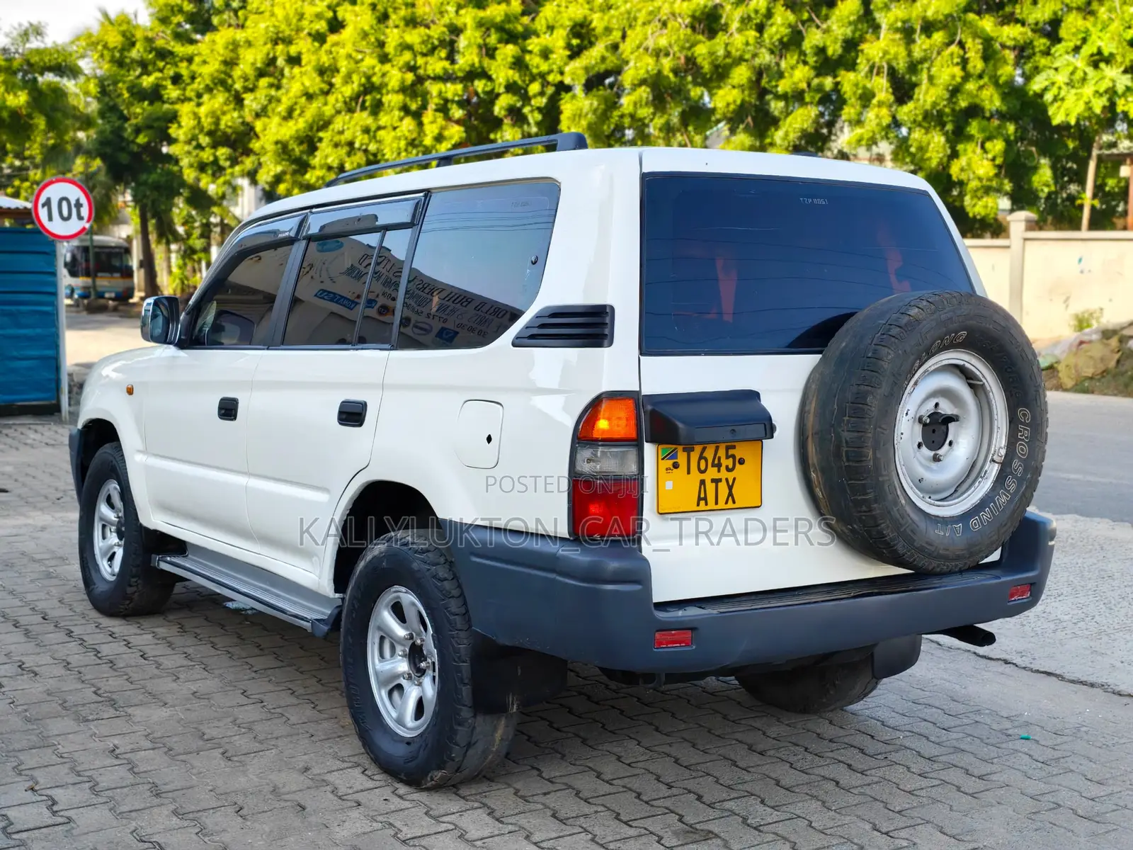 Toyota Land Cruiser Prado 2003 White