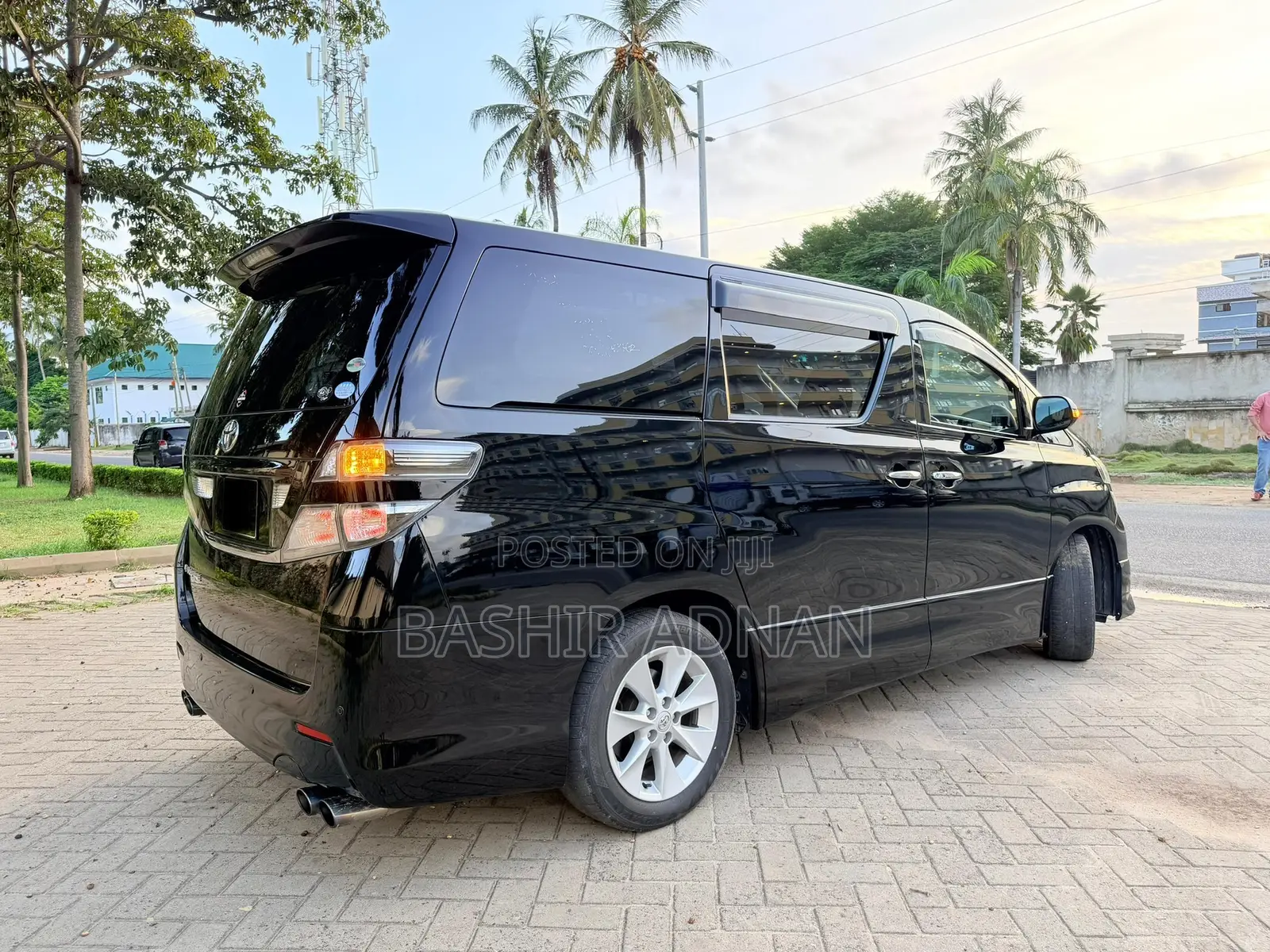 Toyota Vellfire 2010 Black