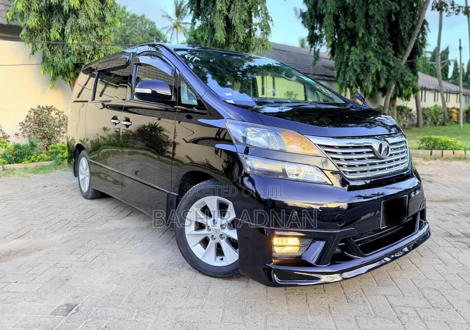 Toyota Vellfire 2010 Black