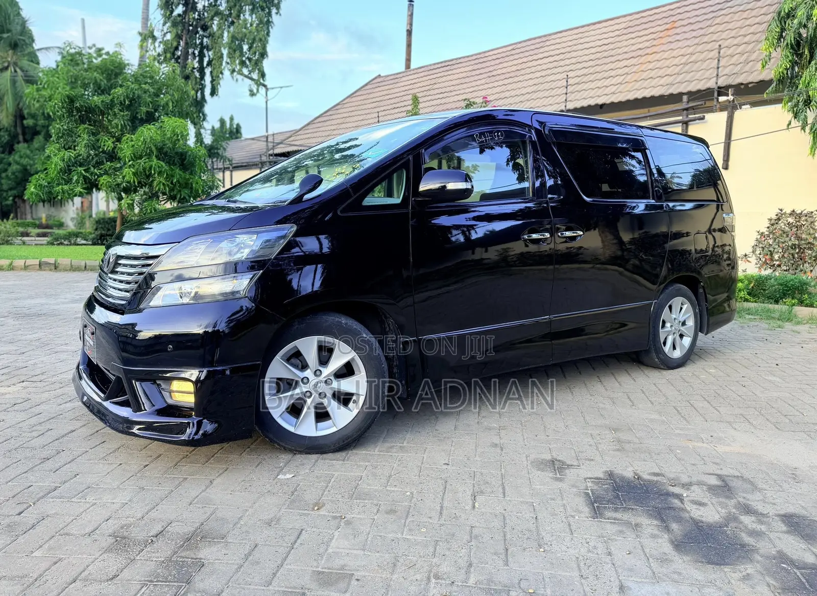 Toyota Vellfire 2010 Black