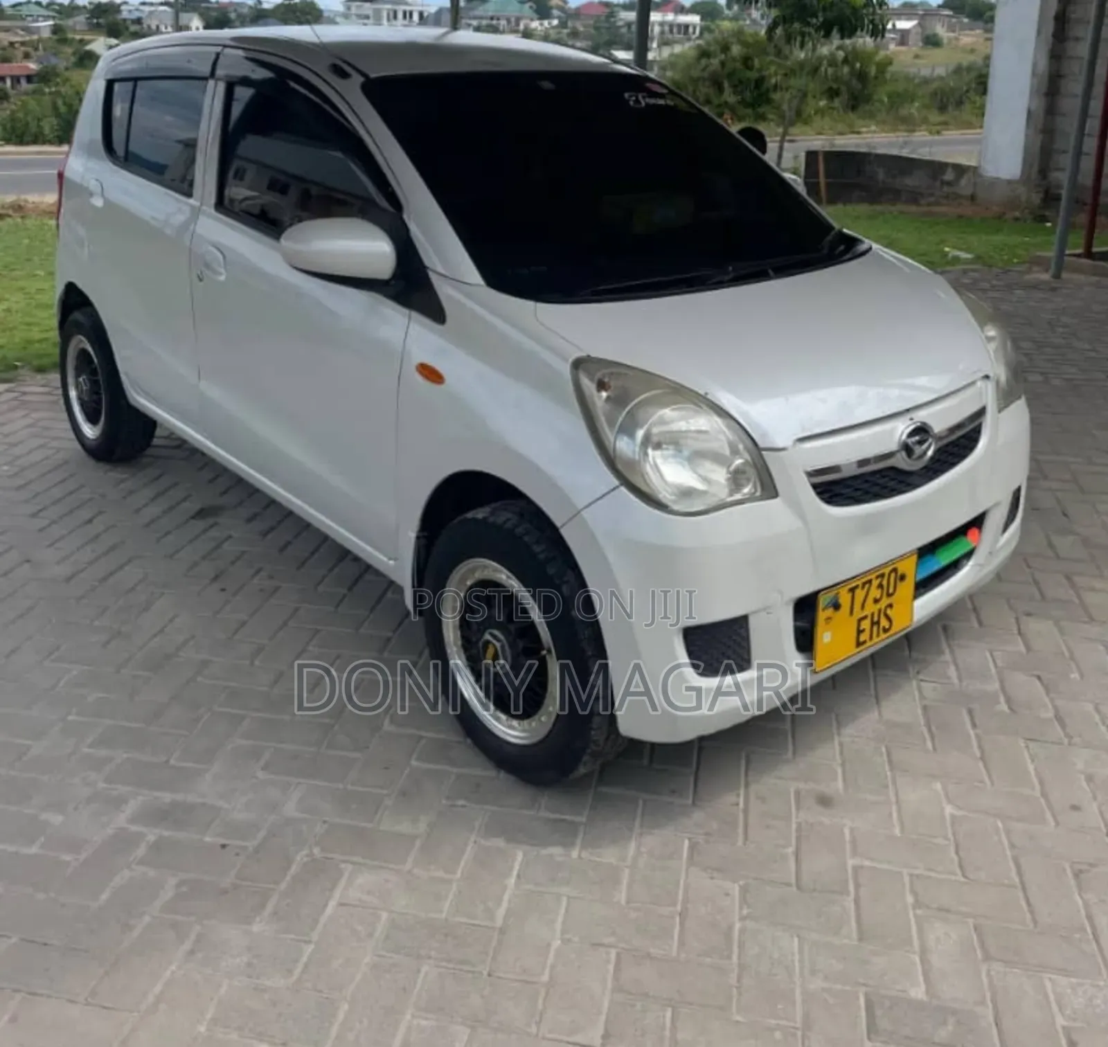Daihatsu Mira 2005 White