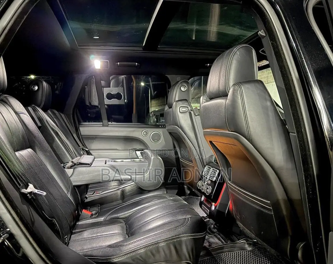 Land Rover Range Rover Vogue 2016 Matt Black