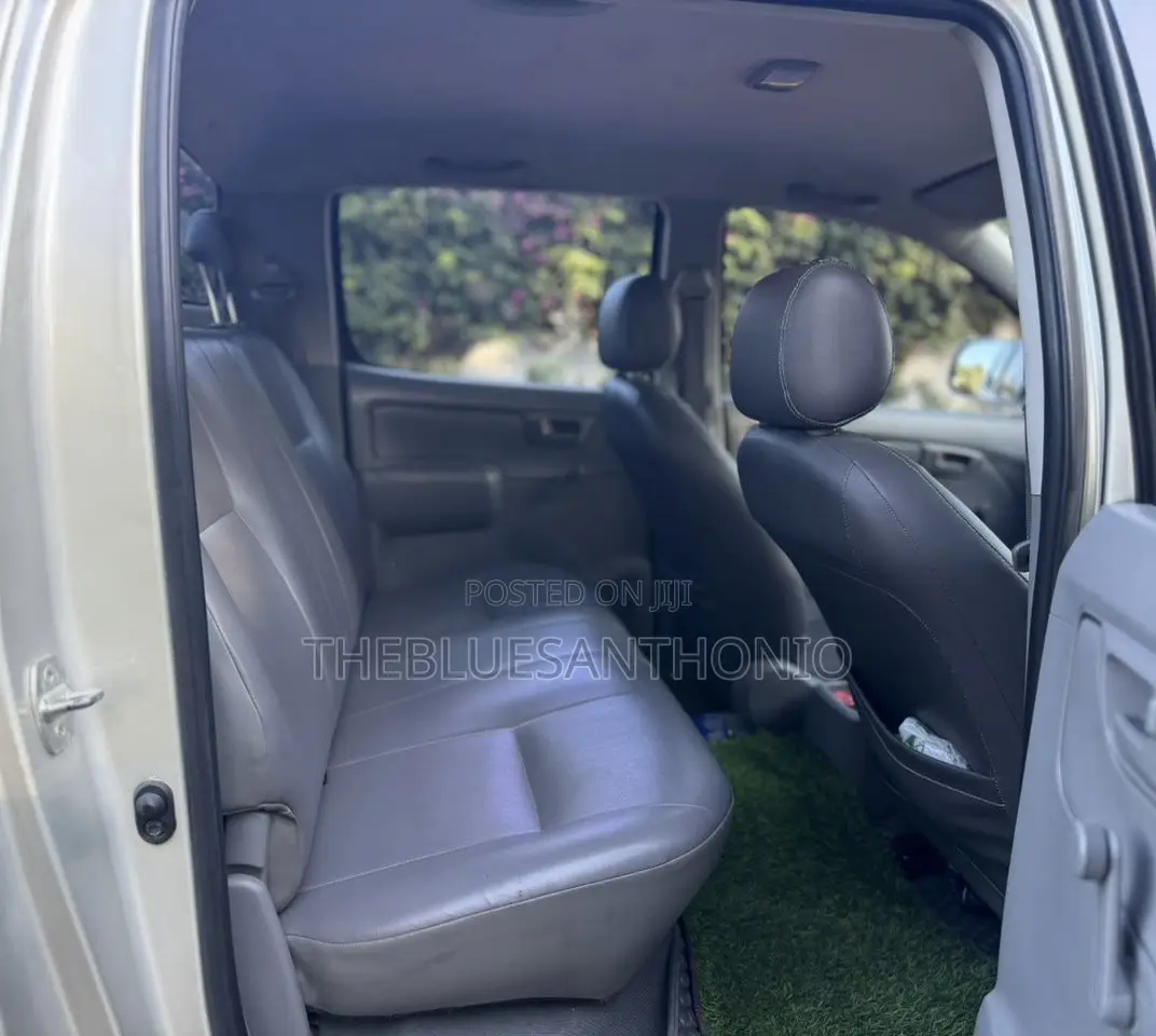 Toyota Hilux 2008 Silver