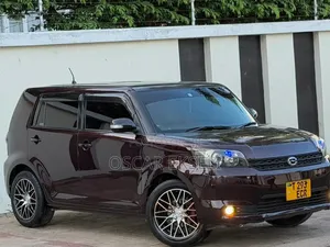Toyota Corolla Rumion 2010 Maroon