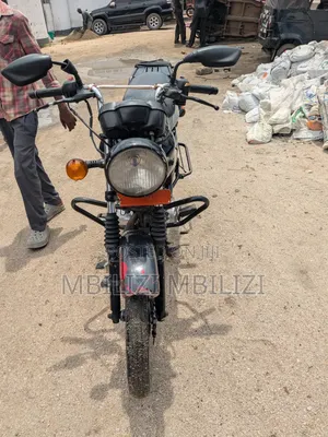 TVS HLX 125 2024 Red