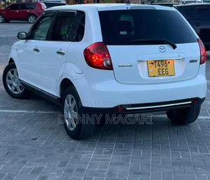 Mazda Verisa 2010 White