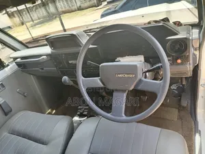 Toyota Land Cruiser HDJ 100 2002 White