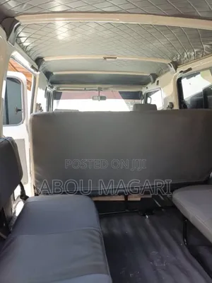 Toyota Land Cruiser HDJ 100 2002 White