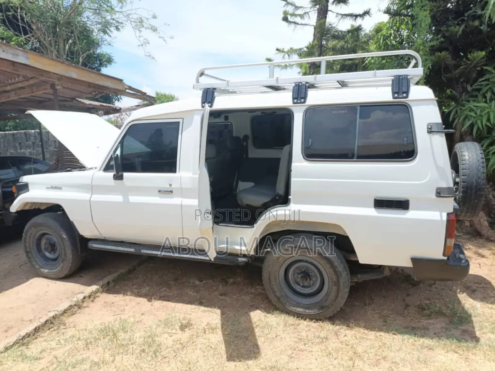 Toyota Land Cruiser HDJ 100 2002 White