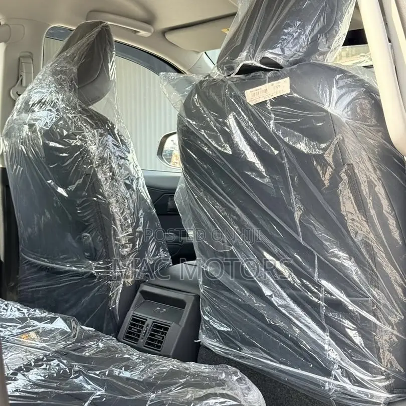 New Toyota Hilux 2025 Orange