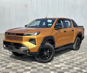 New Toyota Hilux 2025 Orange