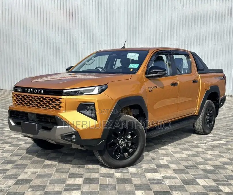 New Toyota Hilux 2025 Orange