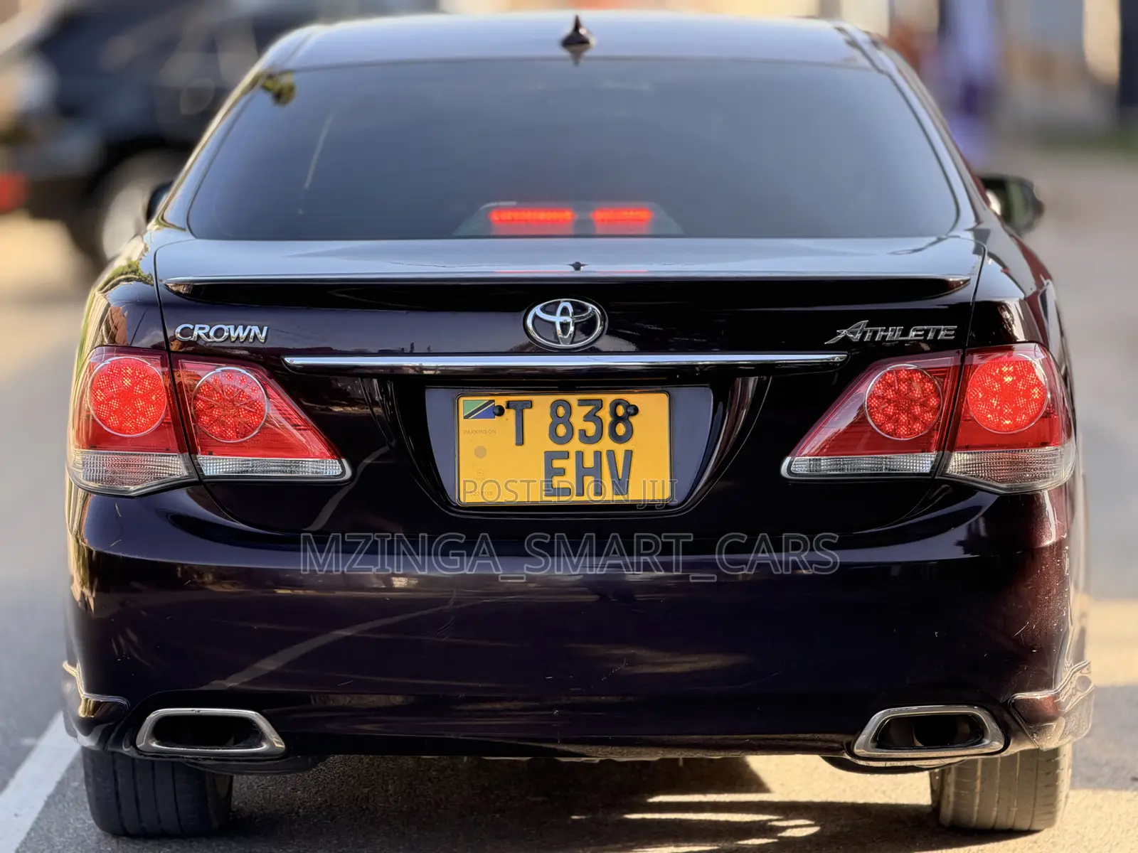 Toyota Crown 2011 Maroon