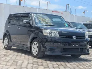 Toyota Corolla Rumion Hatchback 1.8 AWD 2012 Black