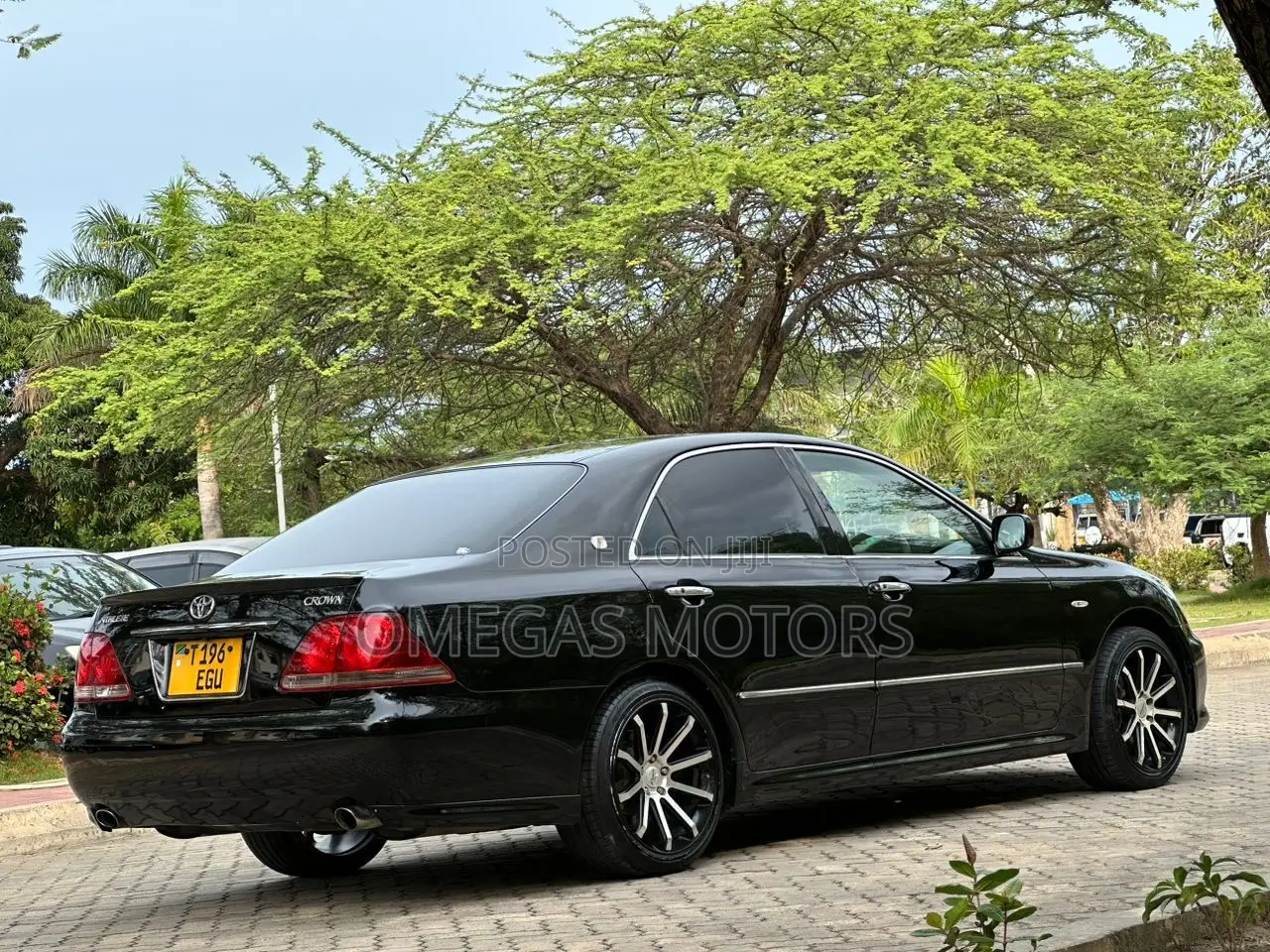 Toyota Crown Royale 2005 Black