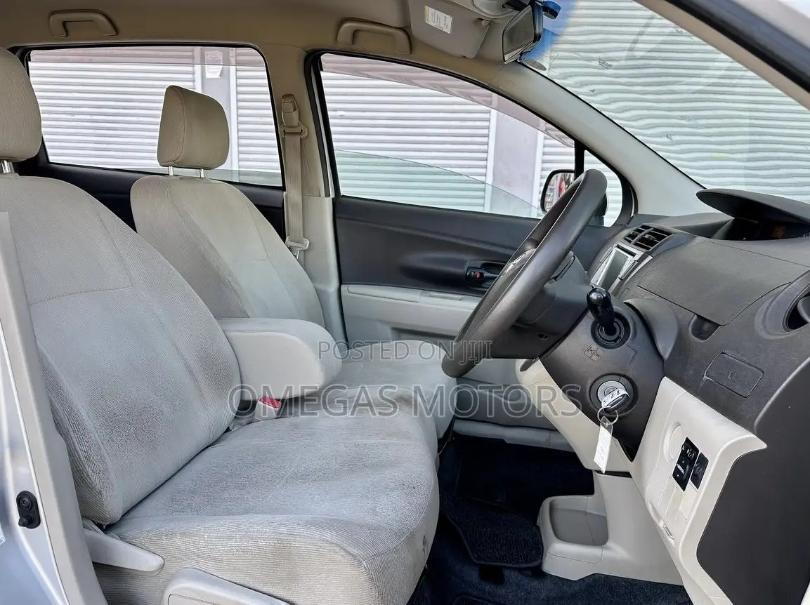 Toyota Passo Sette 1.5 AWD 2009 Blue