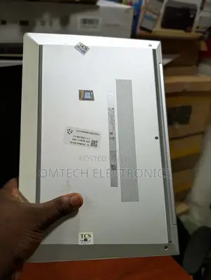 Laptop HP 630 16GB AMD Ryzen 7 SSD 512GB