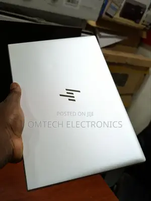 Laptop HP 630 16GB AMD Ryzen 7 SSD 512GB