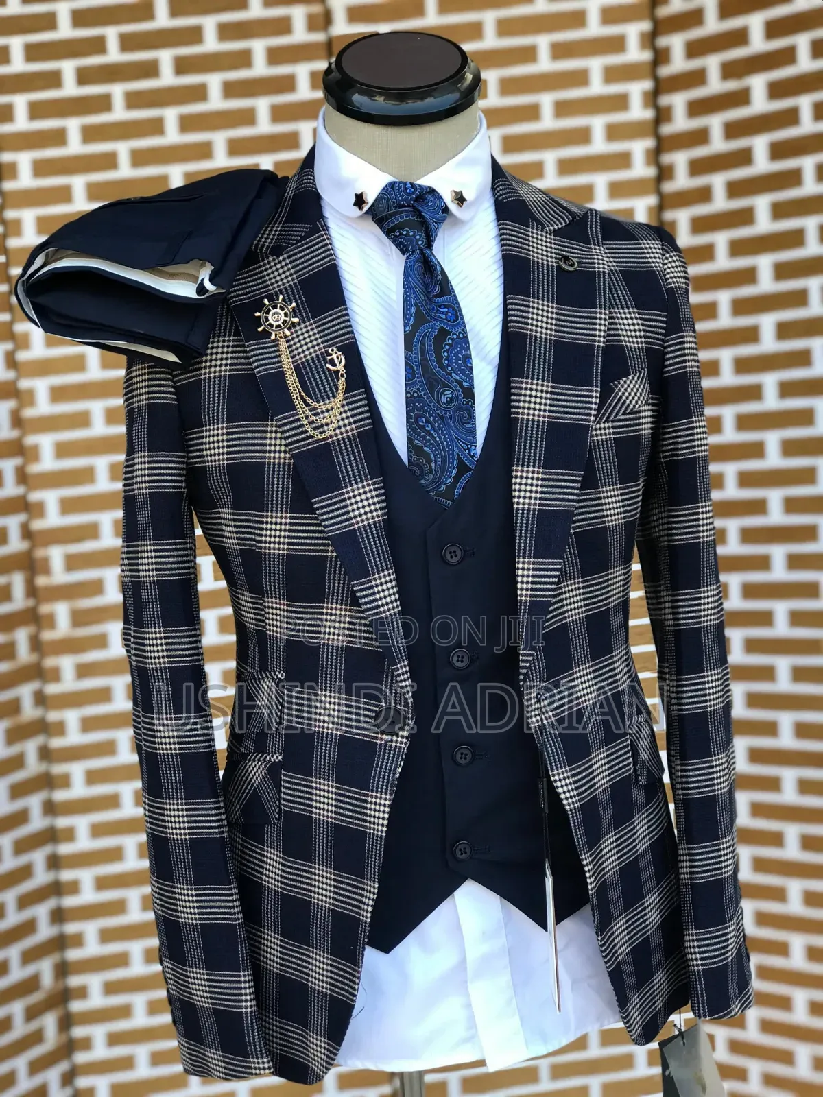 Suti Ya Kifahari Sana–Deluxe Suit