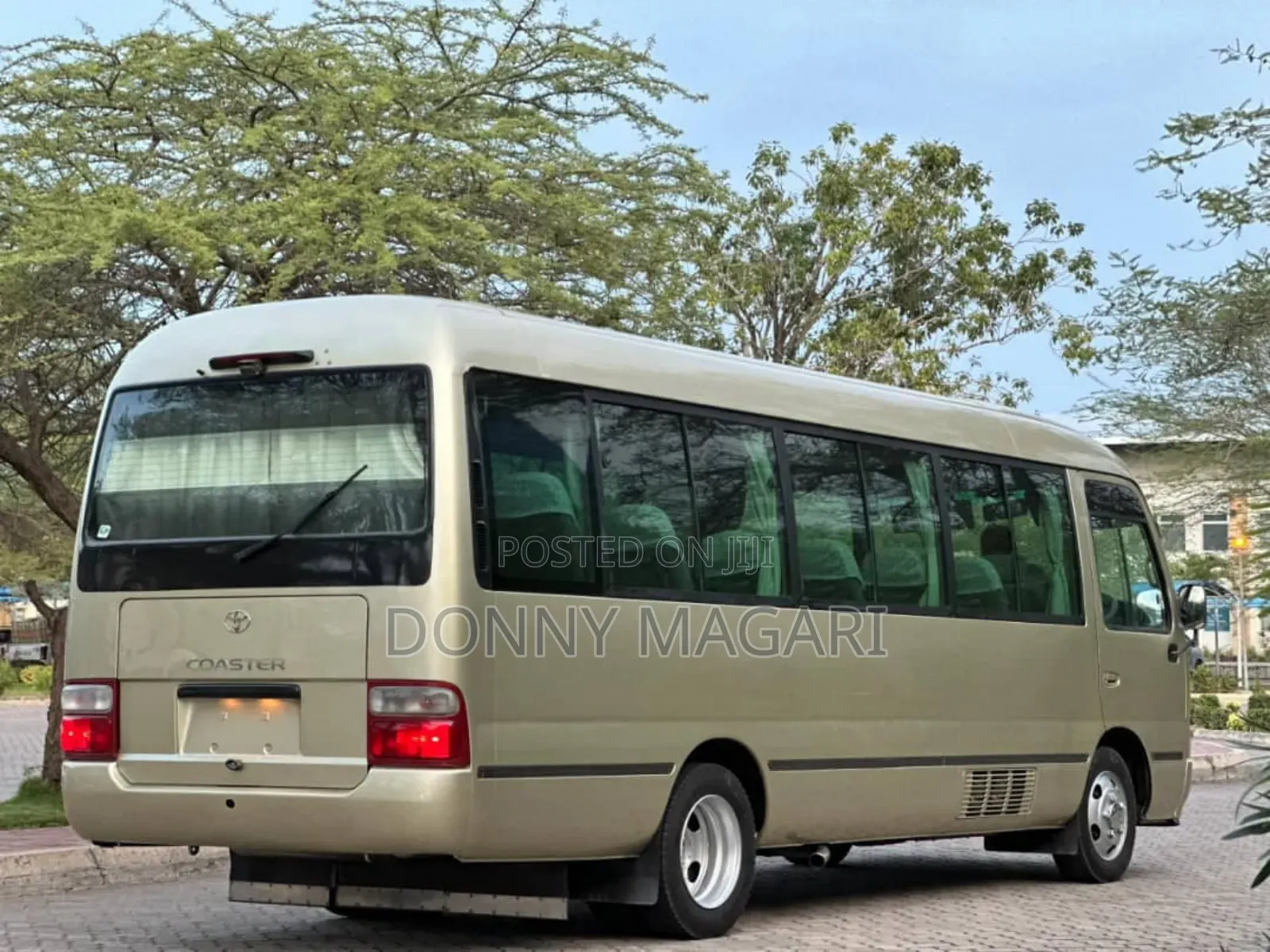Toyota Coaster 2003 Gold
