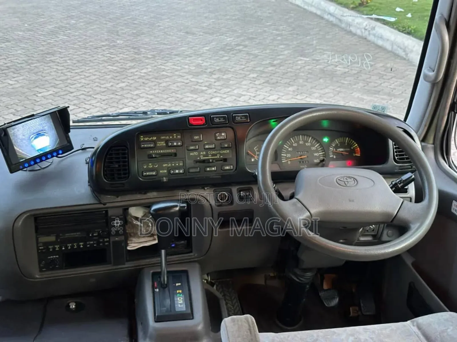 Toyota Coaster 2003 Gold