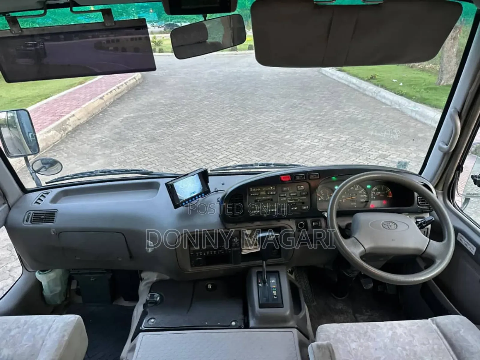 Toyota Coaster 2003 Gold