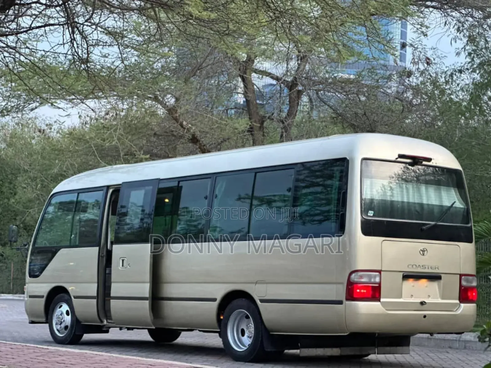 Toyota Coaster 2003 Gold