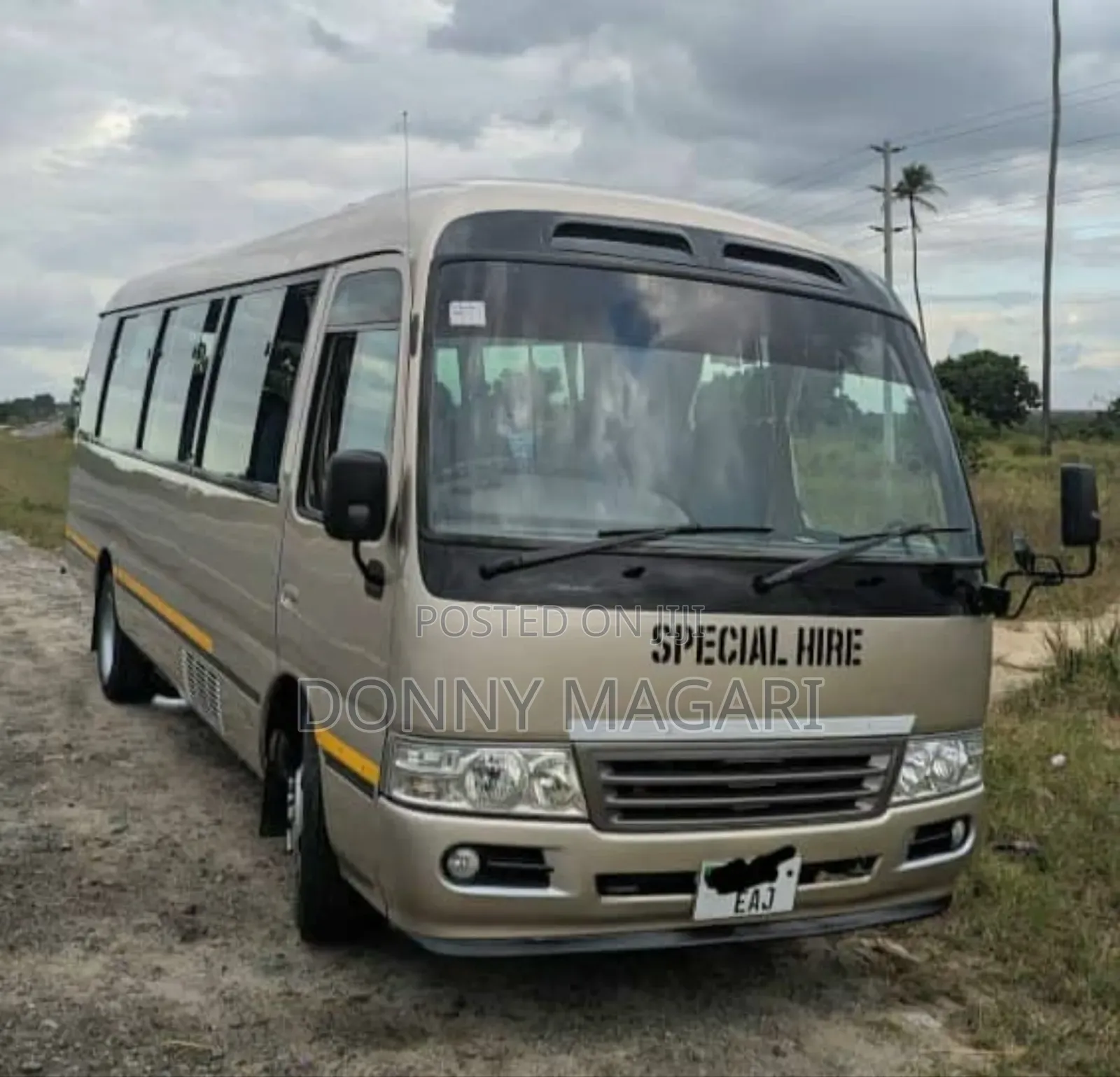 Toyota Coaster 2003 Gold